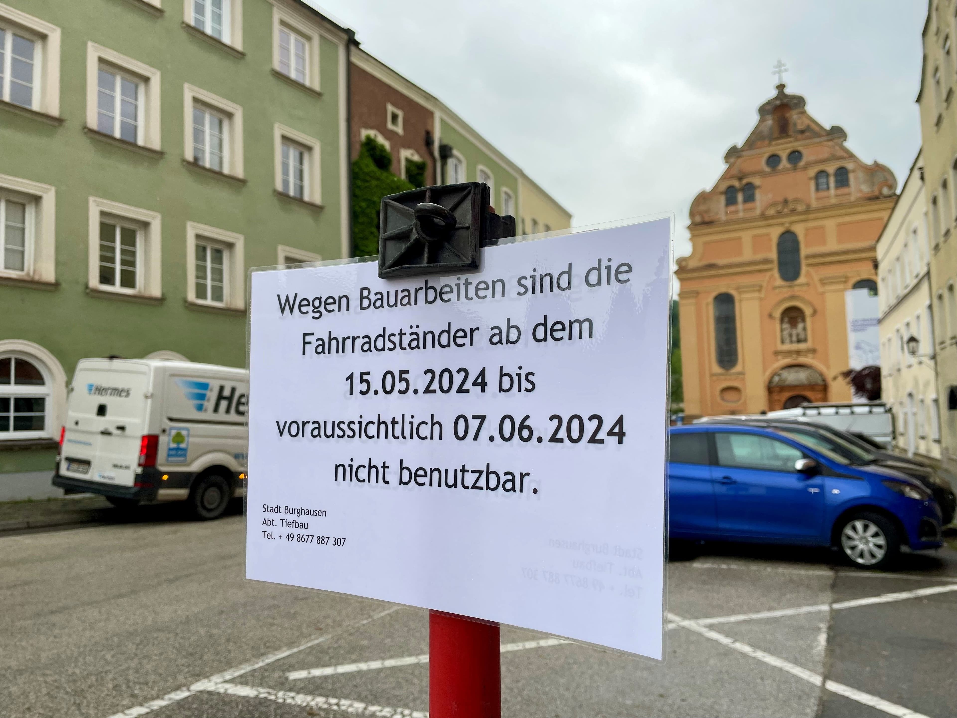 Arbeiten am Bahnhof Detmold: Neue Treppenanlage in Bau