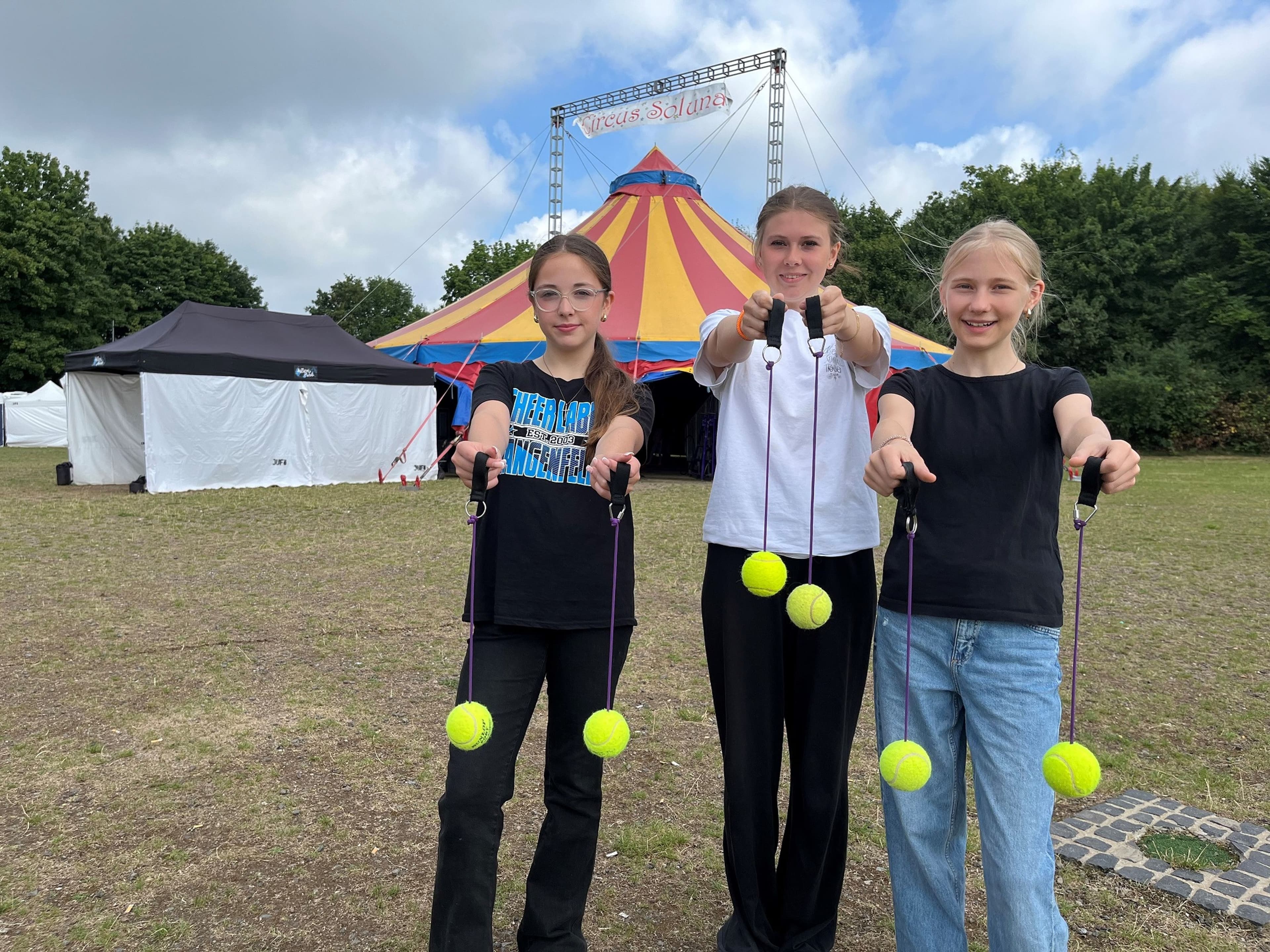 Circus Leben: Kinder verzaubern Monheim am Rhein