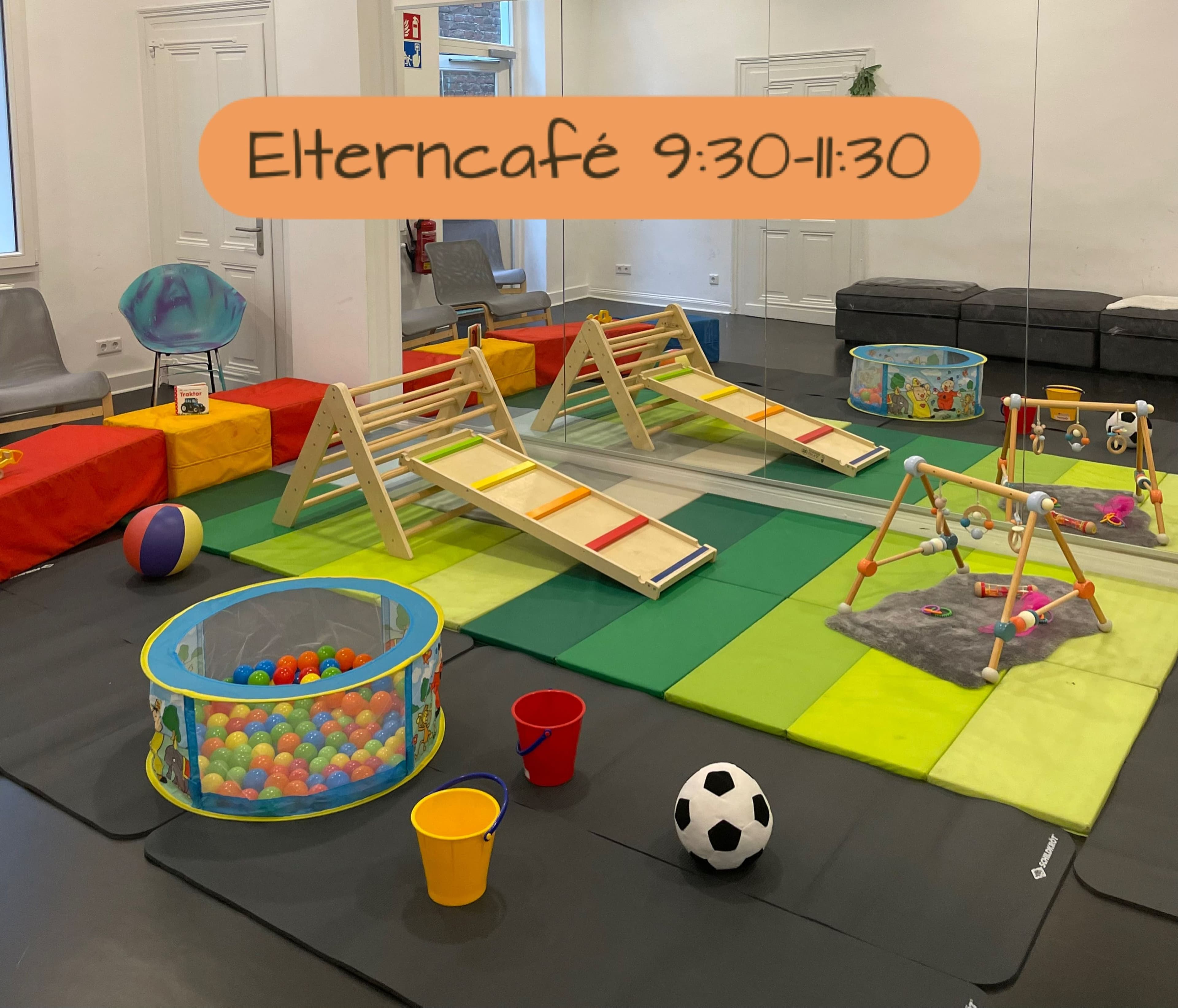 Menden lädt zum Elterncafé ein
