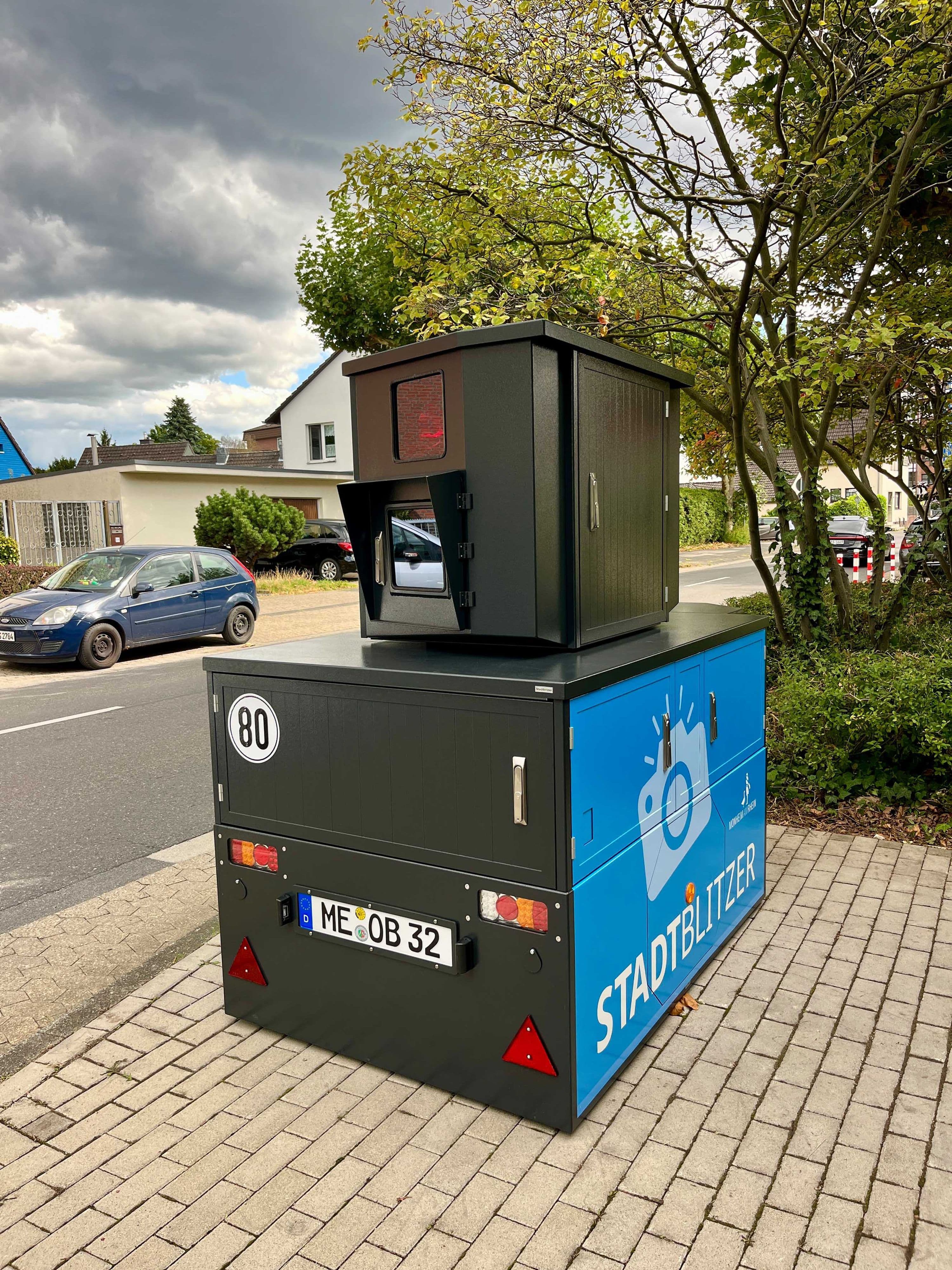 Monheim und Langenfeld setzen neuen mobilen Blitzer ein