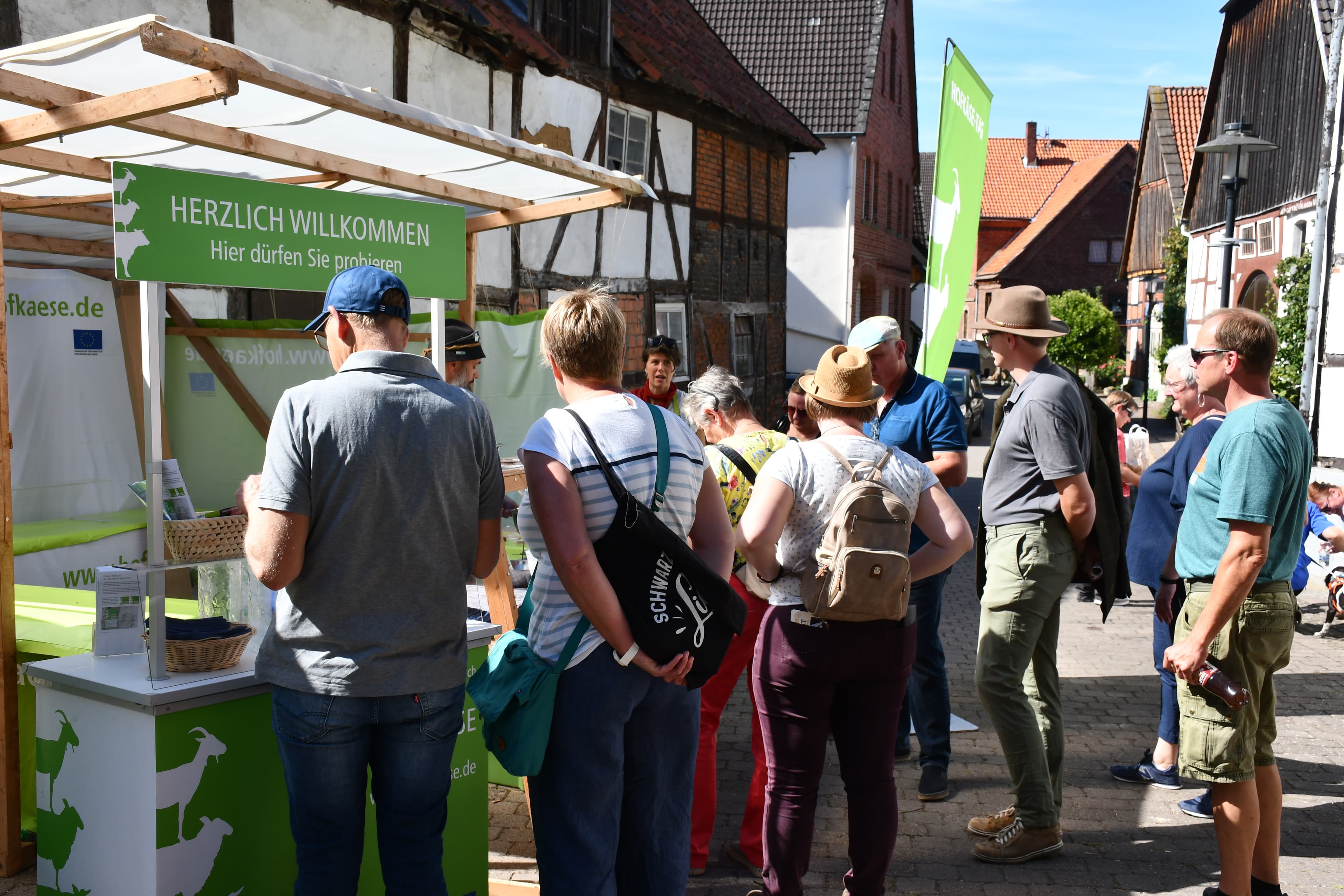 Verbandsprüfung beim 14. Deutschen Käsemarkt in Nieheim