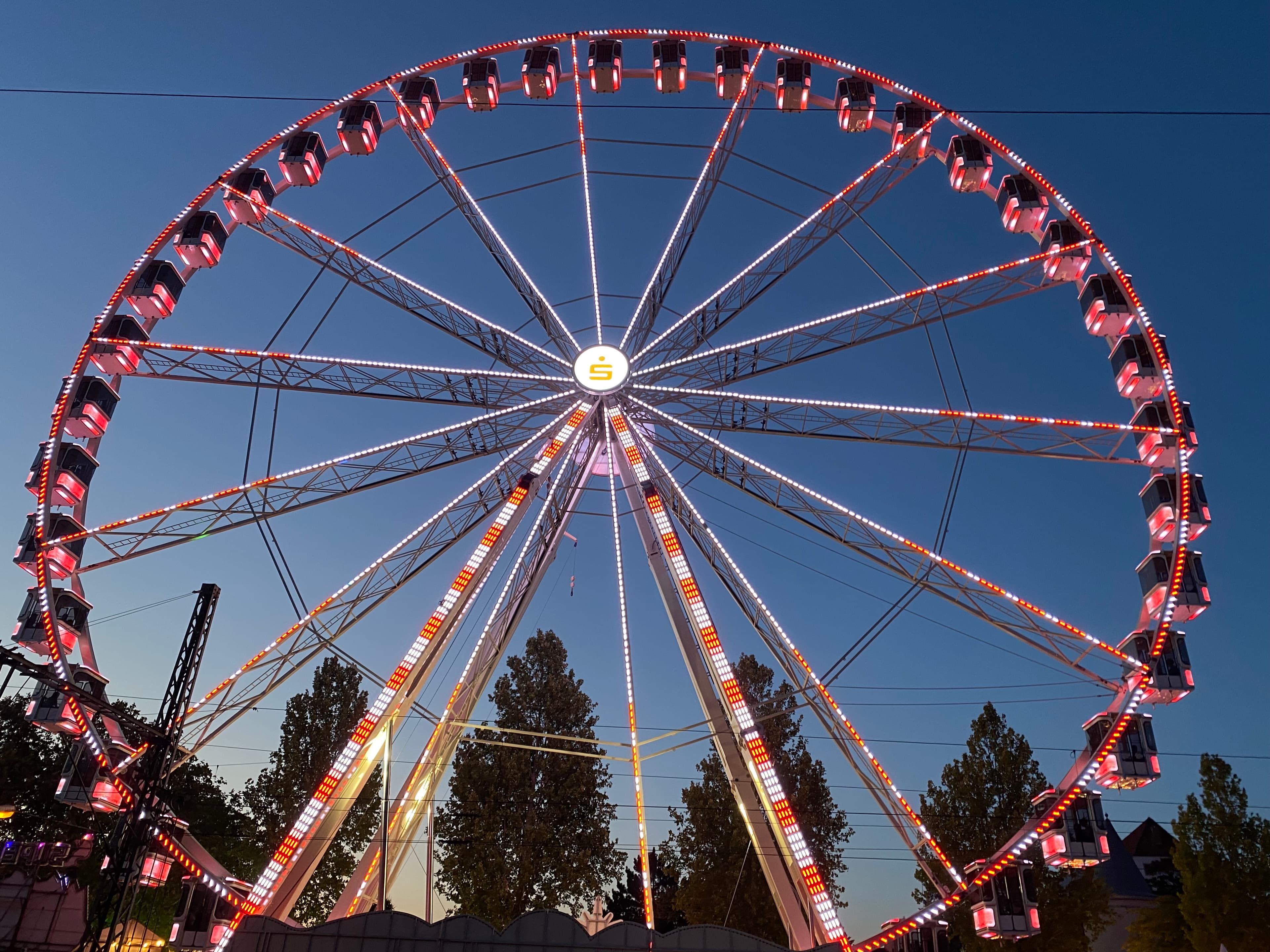Bewerbungen für Standplätze auf den Paderborner Volksfesten 2027