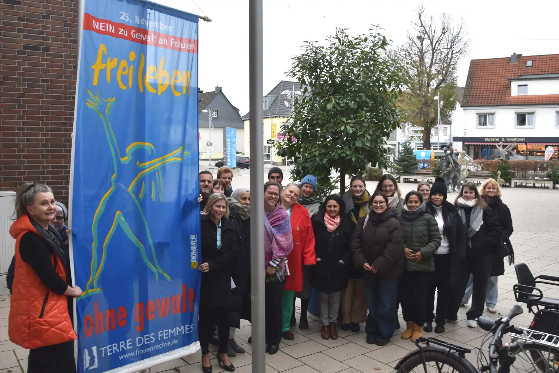 Monheim setzt Zeichen gegen Gewalt an Frauen