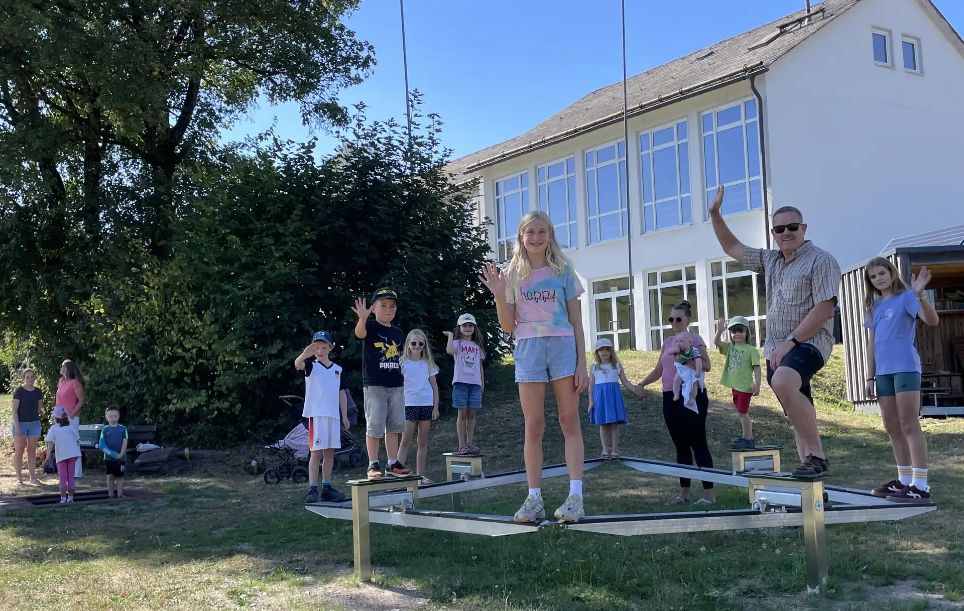 Erweiterter Kinderspielplatz am Dorfgemeinschaftshaus in Wunderthausen