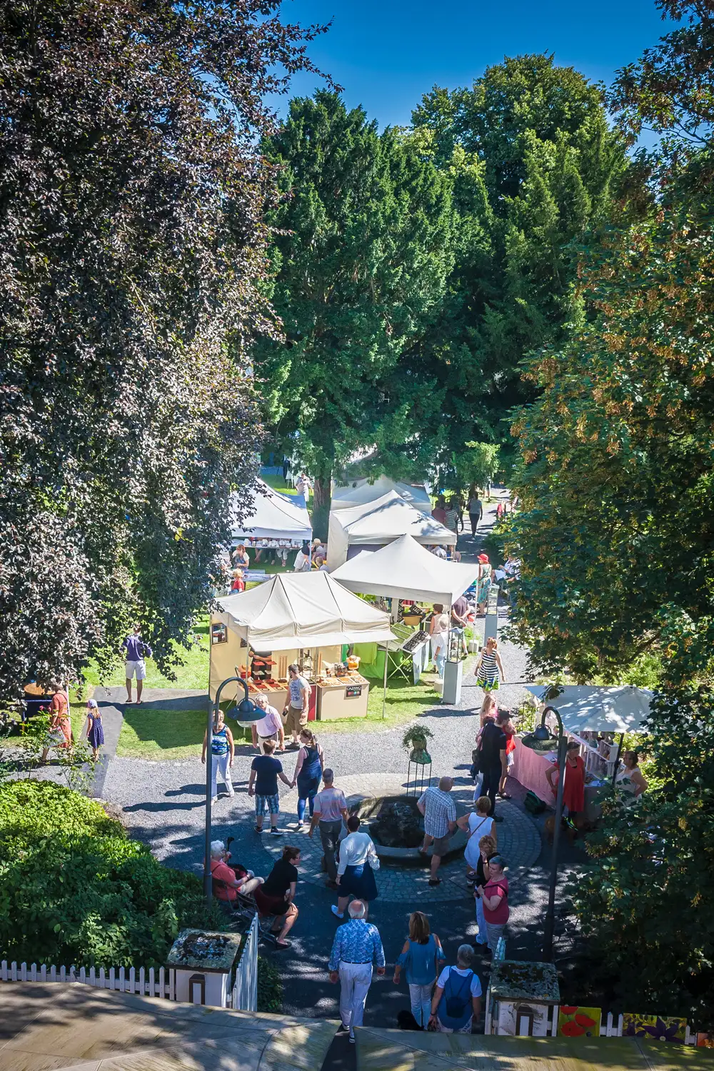 Kunsthandwerkermarkt in Königswinter: Handgemachtes in historischer Kulisse