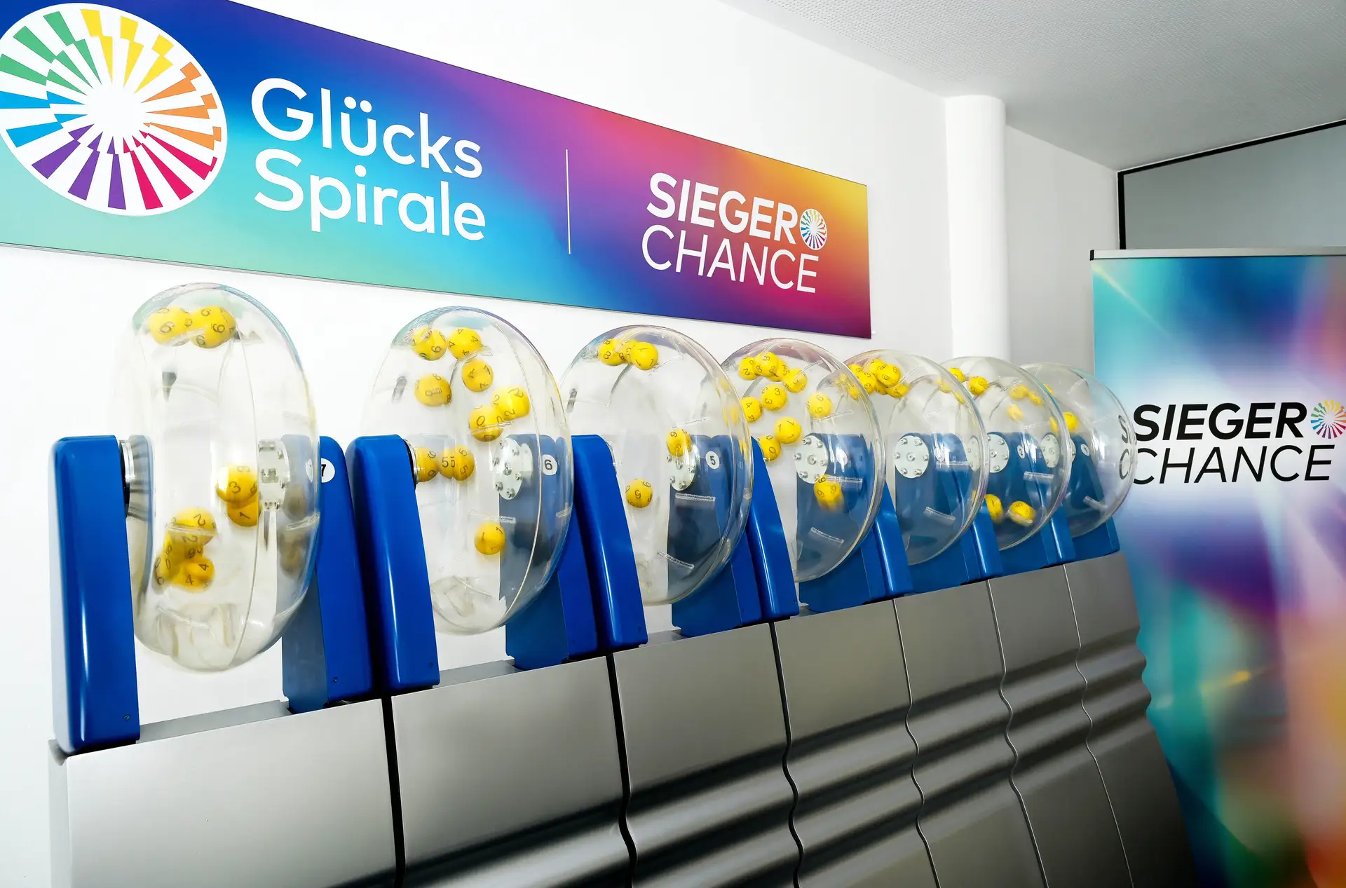 Zusatzlotterie Sieger-Chance beschert GlücksSpirale-Spielteilnehmer/in aus Nordrhein-Westfalen 5.000 Euro monatlich, zehn Jahre lang