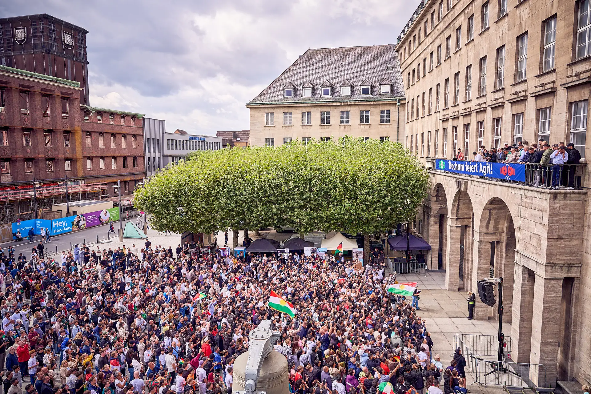 Bochum empfängt Boxweltmeister Agit Kabayel im Rathaus