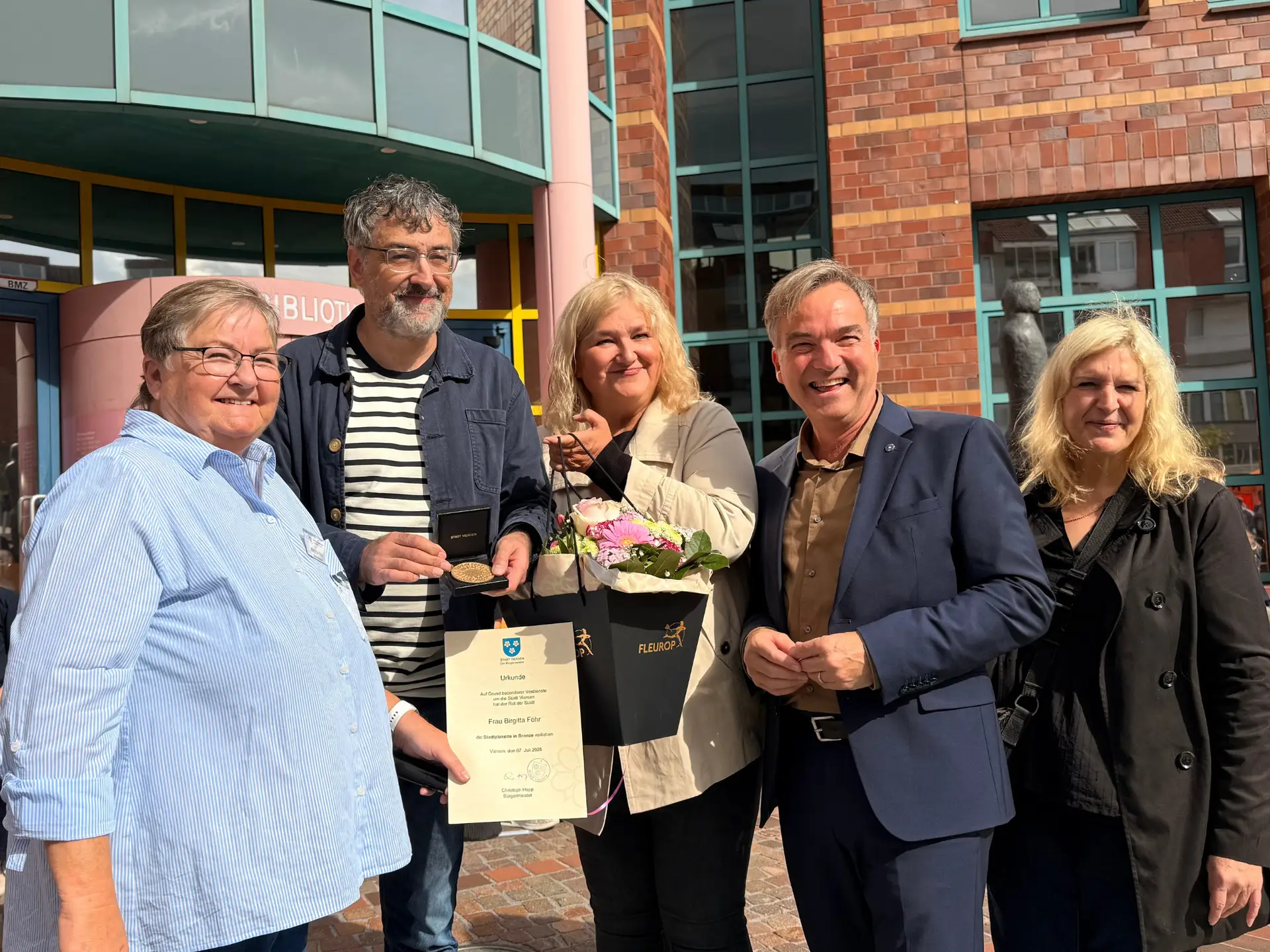 Keine Bildinformationen vorhanden, Datei: pressefoto_stadtplakette_foehr__.png